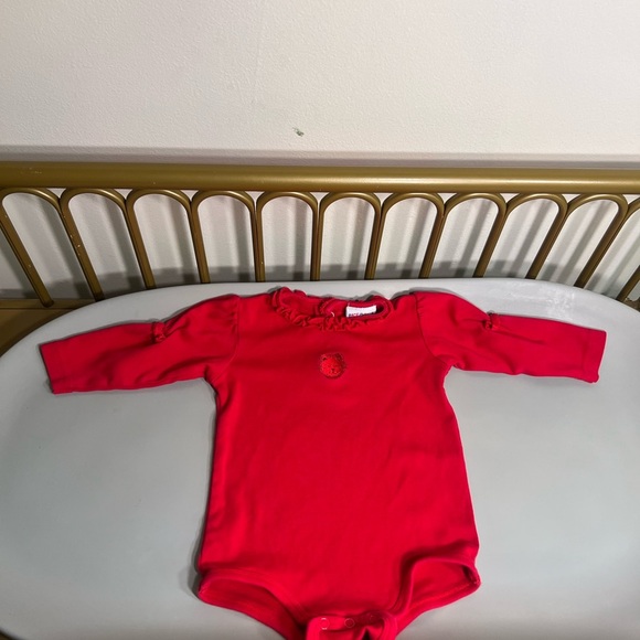 Vintage 100% cotton Red cat w/ ruffle collar & sleeve One Piece mint condition - Picture 1 of 6